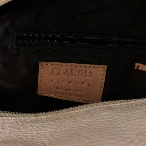 Claudia firemez - Picture 4 of 4